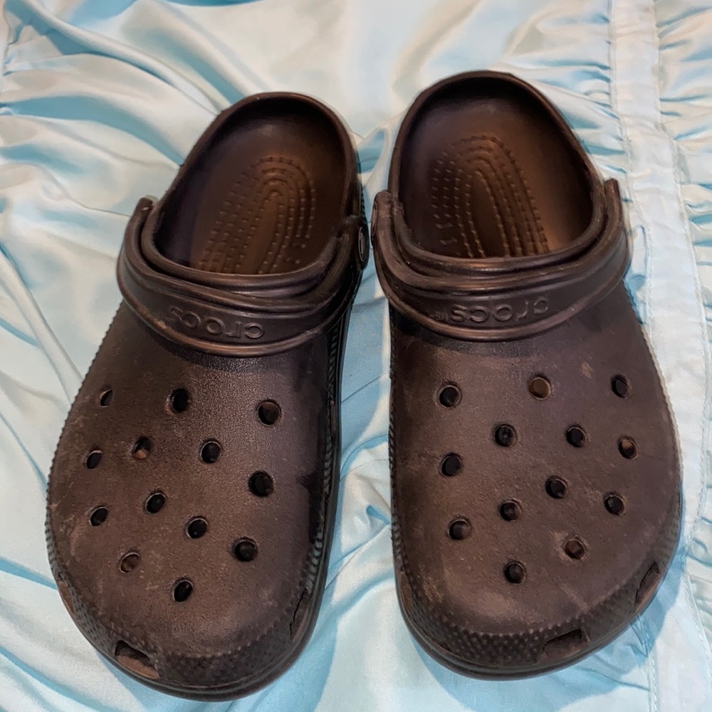 Black crocs